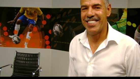 Imagem Ex-ídolo no Vitória, Toninho Cerezo quer retomar carreira de treinador no Brasil