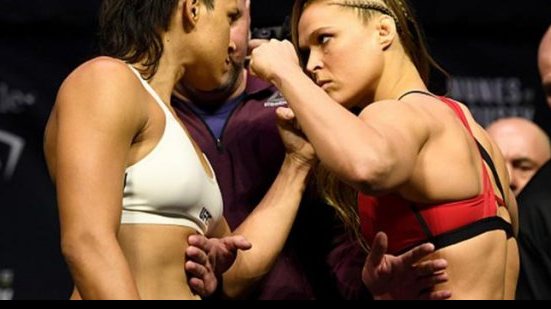 Imagem  Baiana defende cinturão do UFC