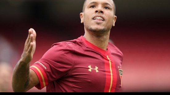 Imagem Luis Fabiano fica próximo de fechar com o Santos