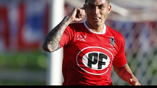 Imagem Vitória acerta contratação de atacante chileno