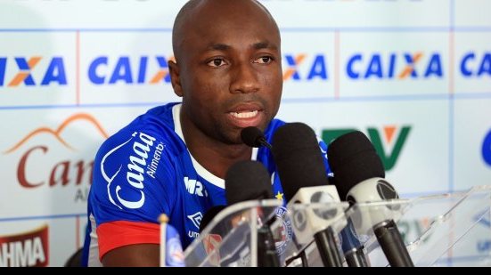 Imagem &quot;Quero voltar a ser o Armero, que todo mundo conhece&quot;, disse Pablo Armero