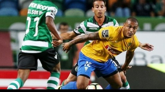 Imagem Brasileiro que atua em Portugal é oferecido ao Vitória
