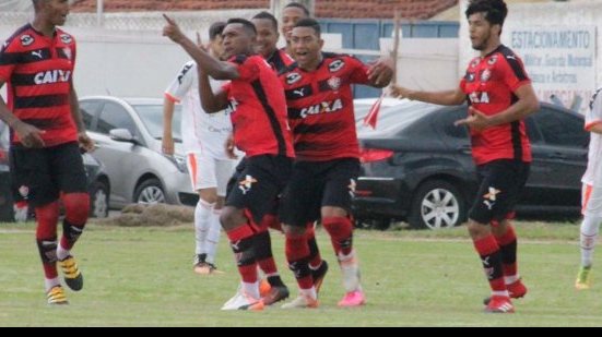 Imagem Vitória vence Atibaia e segue na Copinha