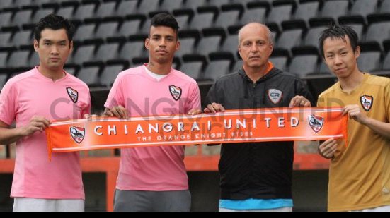 Imagem Vander assina com o Chiangrai United e espera fazer grande temporada no futebol tailandês 