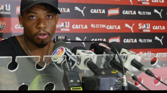 Imagem Empresário revela datas de embarque de Marinho e pagamento ao Vitória