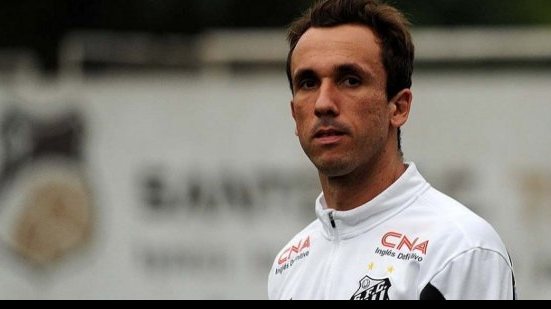 Imagem Santos vai analisar Thiago Ribeiro dentro e fora do campo