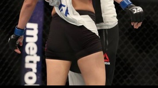 Imagem UFC: companheira de Amanda Nunes conquista primeira vitória com direito a beijo no octógno