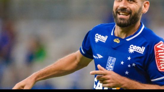 Imagem Ponte Preta tenta contratar Bruno Rodrigo