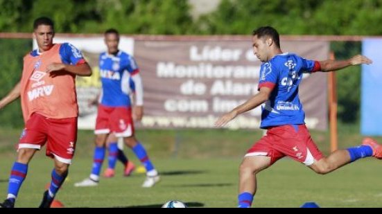 Imagem Bahia faz treino com bola no Fazendão