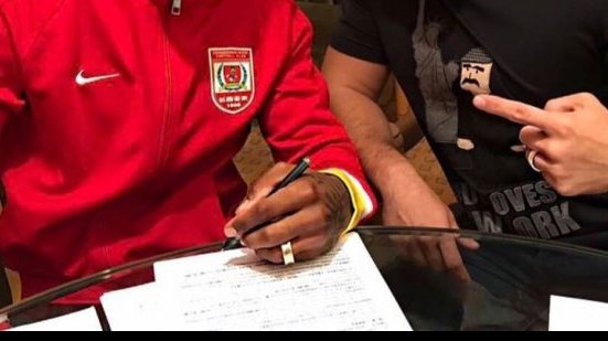 Imagem Marinho assina contrato e é oficializado pelo Changchun Yatai (CHI)