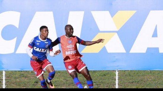 Imagem  Com retorno de Armero e argentino de titular, Bahia treina no Fazendão