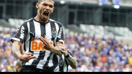 Imagem Após se aproximar de acerto, Vitória vê surgir concorrente por Carlos
