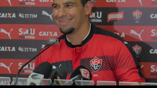 Imagem André Lima celebra retorno e quer reescrever história no Vitória