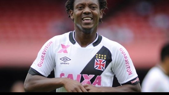 Imagem Jogador do Vasco é agredido após ser flagrado com a ex do melhor amigo