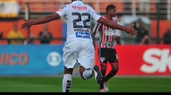 Imagem Especulado na dupla BaVi, atacante marca em amistoso e deve ficar no Santos