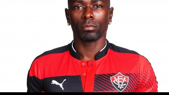 Imagem Kanu foca em estreia oficial no Vitória em 2017 no duelo com o Vitória da Conquista pelo Baiano
