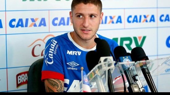Imagem Após gol, Zé Rafael comemora: "veio num momento importante"