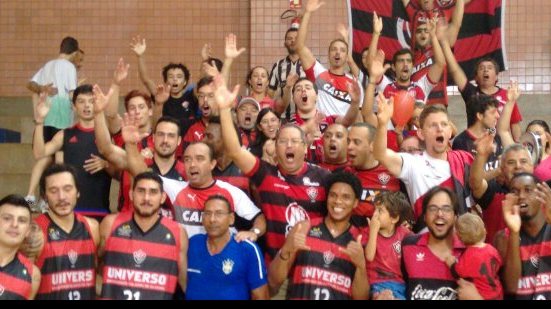 Imagem Torcedores do Vitória organizam apoio a equipe de basquete em Brasília