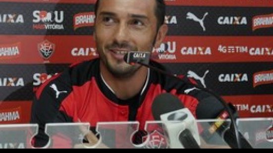 Imagem Médico tranquiliza torcida e descarta lesão em Dátolo