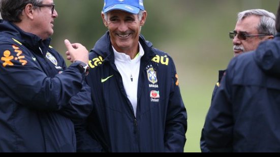 Imagem Sob comando de Carlos Amadeu, Seleção Sub-17 se apresenta na Granja Comary