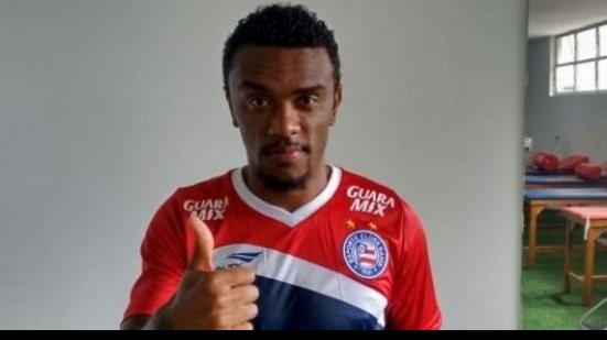 Imagem Volante ex-Bahia declara: “Meu pensamento é firmar raízes no Corinthians”