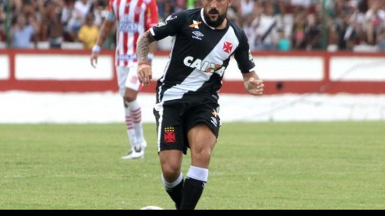 Imagem Escudero vê evolução do Vasco e projeta triunfo na estreia da equipe em São Januário