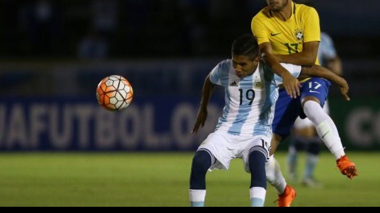 Imagem Brasil empata com a Argentina pelo Sul-Americano 