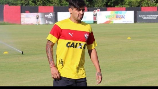 Imagem Com lesão na coxa, Pisculichi não tem previsão de retorno ao Vitória