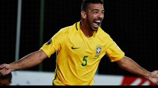Imagem Na areia, Brasil goleia Equador e está na semi das Eliminatórias