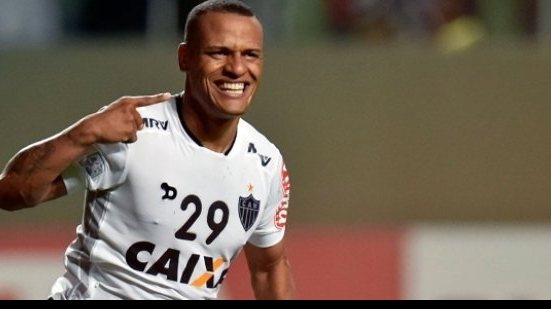 Imagem   Lateral do Atlético-MG é o novo contratado do Vitória