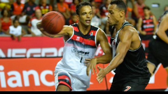 Imagem Universo/Vitória vence o Vasco pelo NBB em Cajazeiras