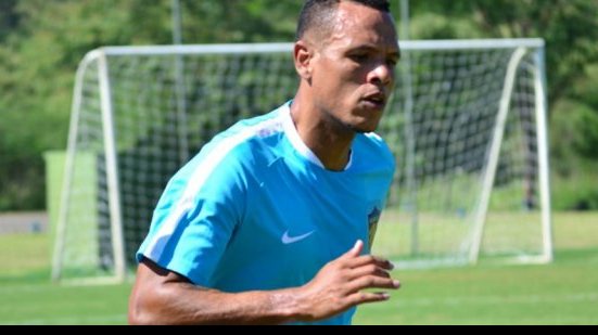 Imagem Vasco anuncia contratação de Luis Fabiano