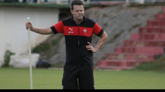 Imagem Mesmo após classificação, Argel Fucks reclama da arbitragem