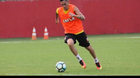 Imagem  Pineda se diz ansioso para fazer primeiro gol pelo Vitória