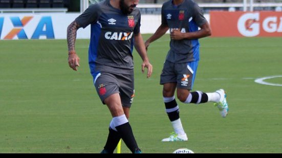 Imagem Escudero analisa concorrência no Vasco e foca no clássico com o Flamengo pela semifinal da Taça Guan