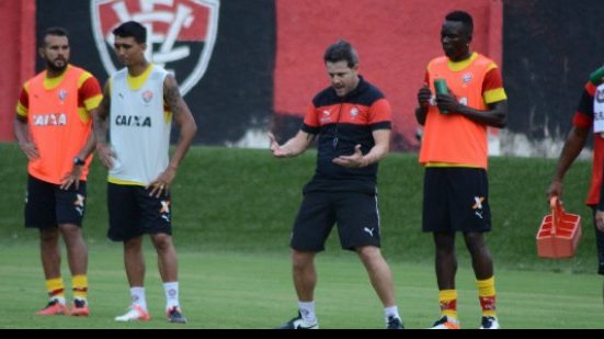 Imagem Com Patric, Vitória divulga relacionados para duelo contra o América-RN