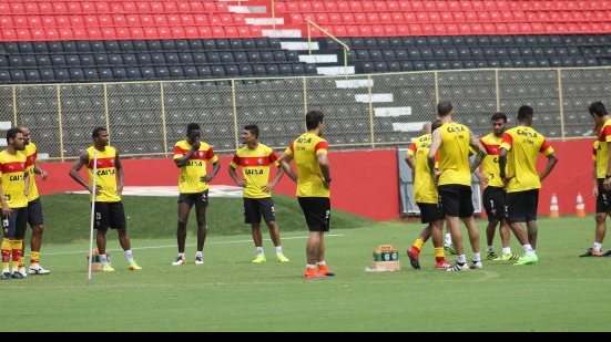 Imagem Vitória encerra preparação para enfrentar o Galícia com treino nesta quarta
