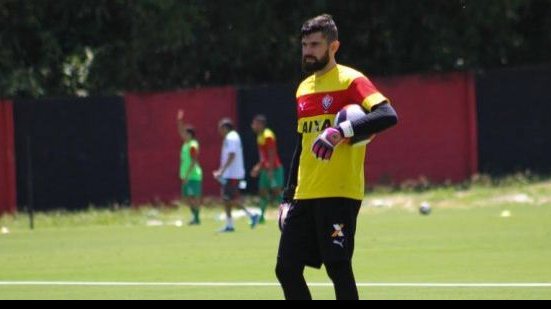Imagem Sobre cobrança no Vitória, o goleiro Fernando Miguel declara: “É sempre bom evoluir vencendo”