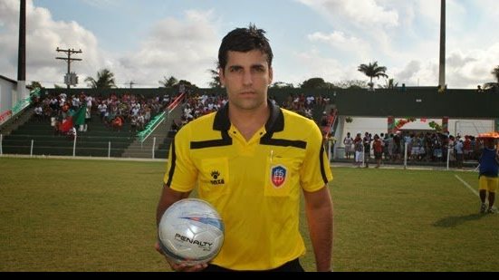 Imagem Diego Pombo Lopez será o árbitro de Vitória x Atlântico