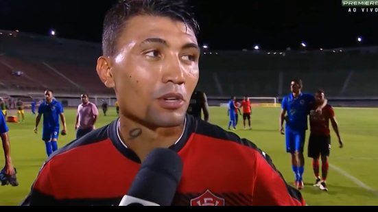 Imagem Kieza defende Argel e critica torcida: &quot;Eles têm que vir para apoiar, não xingar&quot;