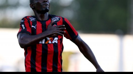 Imagem “Nosso elenco está focado em brigar pelo título da Copa do Brasil”, afirma Kanu