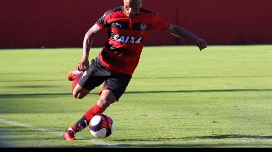 Imagem Vitória leva gol no fim e deixa triunfo sobre o Vasco escapar