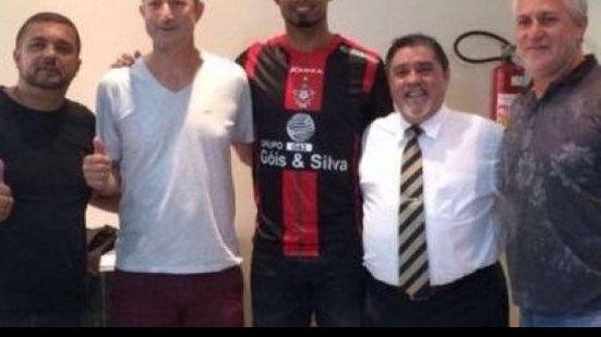 Imagem Boa Esporte é massacrado nas redes após contratar goleiro Bruno