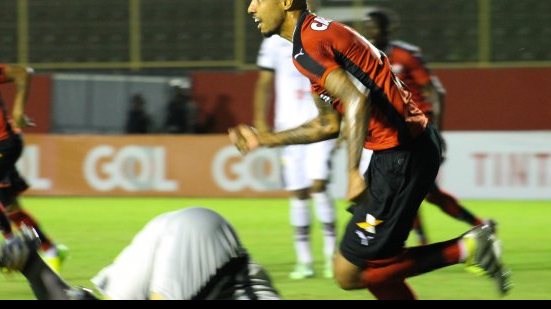 Imagem &#039;Os pênaltis não entraram, mas o importante foi os três pontos&#039;, diz Alan Costa
