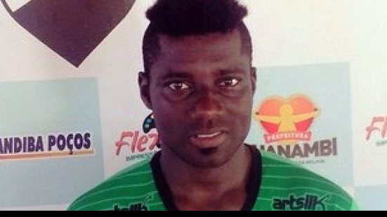Imagem Camaronês acusa técnico da Jacuipense de injúria racial em jogo do Campeonato Baiano