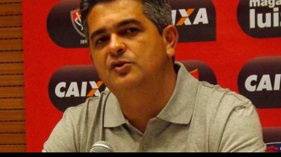 Imagem    Ex-técnico entra com ação na Justiça contra o Vitória