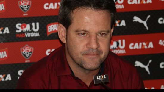 Imagem     Argel define atuação do Vitória contra o Vasco “Fomos melhores nos 180 minutos”