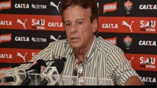 Imagem   “A torcida do Vitória precisava de um triunfo assim”, comemorou Sinval Vieira