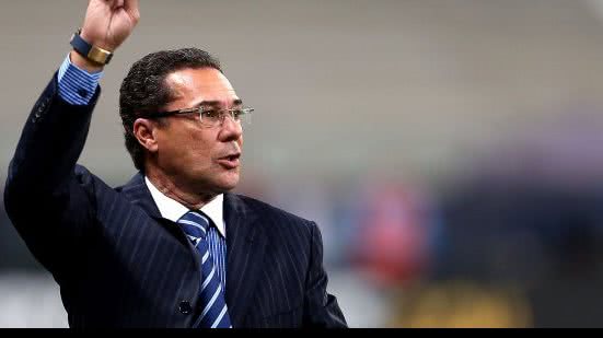 Imagem Luxemburgo pode ser o substituto de Cristóvão Borges no Vasco