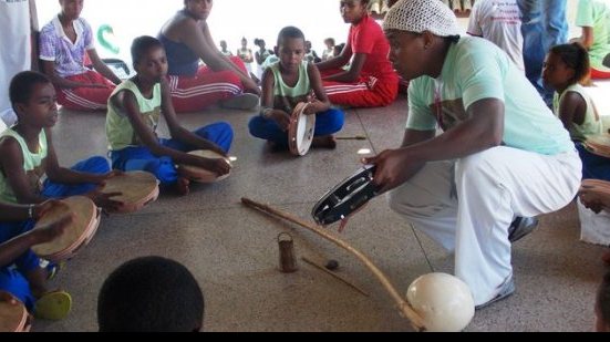 Imagem Encontros de capoeira reúnem crianças em parques de Salvador